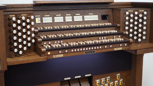 Opera 450 - obrazek 4